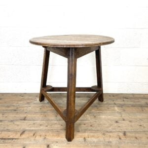 Traditional Style Oak Cricket Table