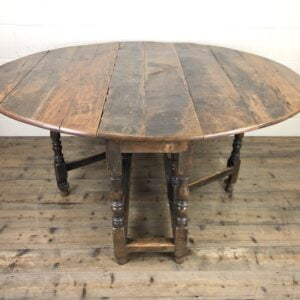 18th Century Oak Gateleg Table