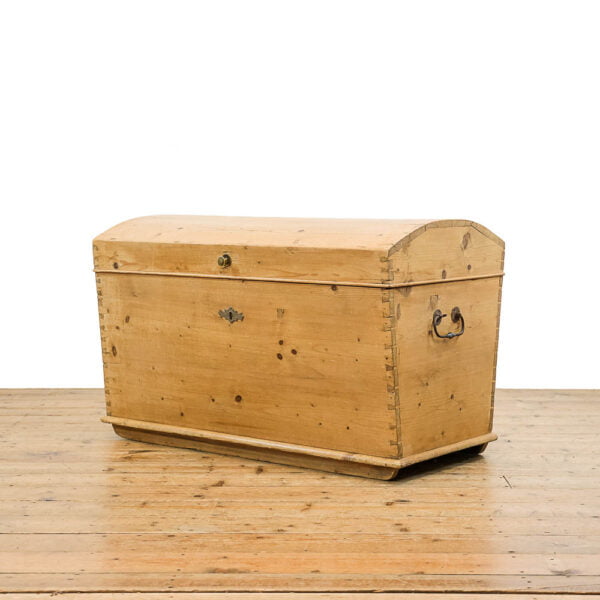 M- 4888 Continental Antique Pine Dome Top Trunk Penderyn Antiques (6)