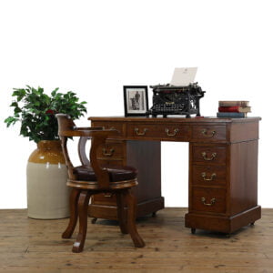 M- 4940 Antique Oak Pedestal Desk Penderyn Antiques (1)