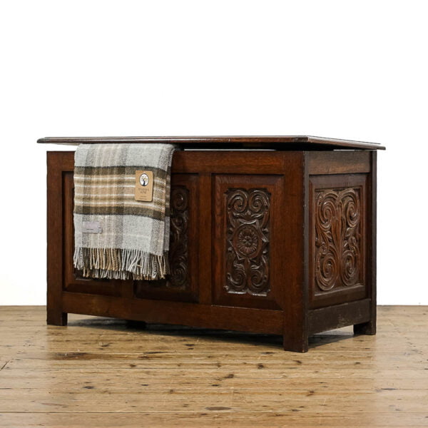 M-4917 18th Century Style Carved Oak Coffer Penderyn Antiques (1)