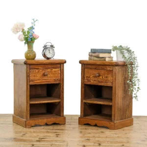 M-5090 Pair of Pine Bedside Cabinets Penderyn Antiques (1)
