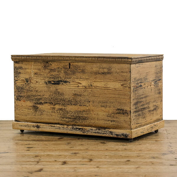 M-5117 Small Antique Pine Trunk Penderyn Antiques (2)
