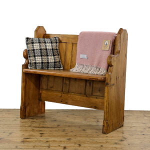 M-5163 Small Antique Pine Church Pew Penderyn Antiques (1)