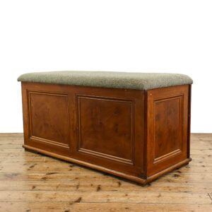 M-5303A Reclaimed Blanket Box with an Upholstered Seat Penderyn Antiques (1)