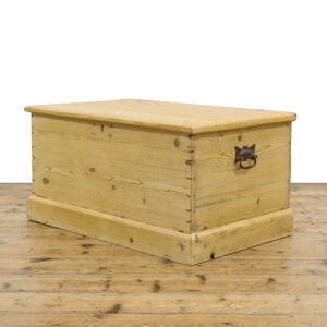 M-5385 Antique Pine Trunk Penderyn Antiques (1)