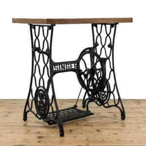 M-5380 Antique Singer Sewing Machine Table Penderyn Antiques (1)
