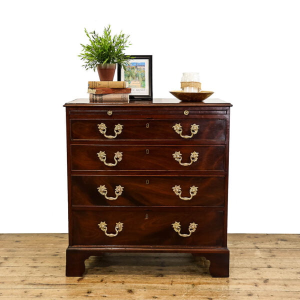 M-S017 Small Georgian Bachelors Chest of Drawers Penderyn Antiques (1)