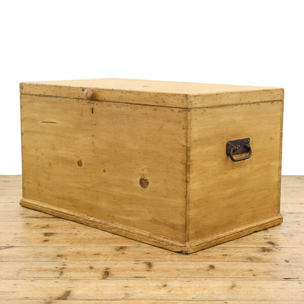 M-5503 Antique Pine Trunk Penderyn Antiques (1)