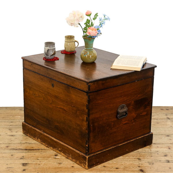 M-5525 Antique Stained Pine Trunk Penderyn Antiques (1)