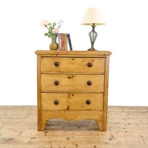 M-5580 Antique Pine Chest of Drawers Penderyn Antiques (1)