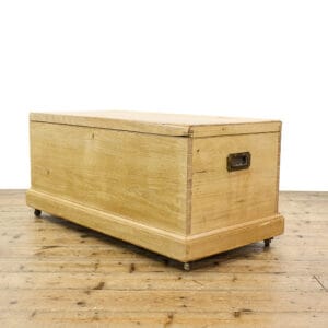 M-5567 Antique Victorian Pine Trunk Penderyn Antiques (1)