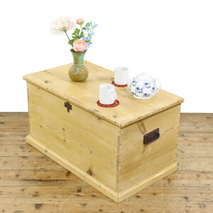 M-5600 Antique Pine Trunk Penderyn Antiques (1)