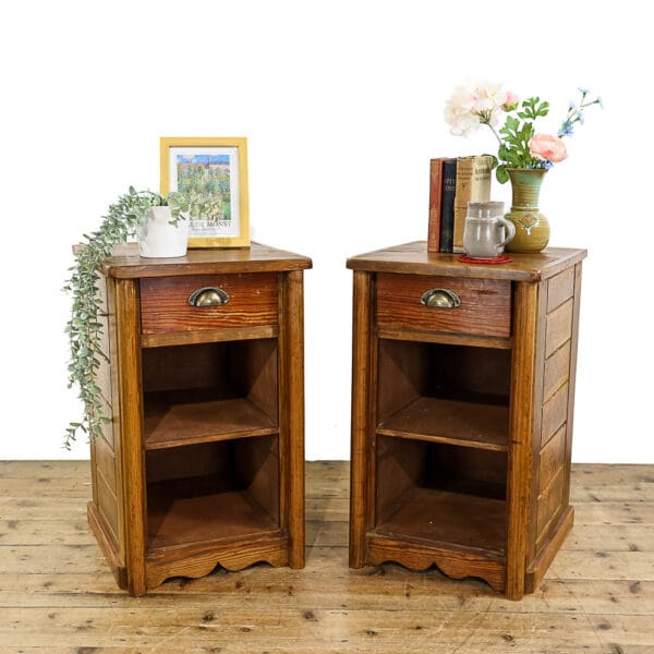 M-5633 Pair of Rustic Pine Bedside Cabinets Penderyn Antiques (1)