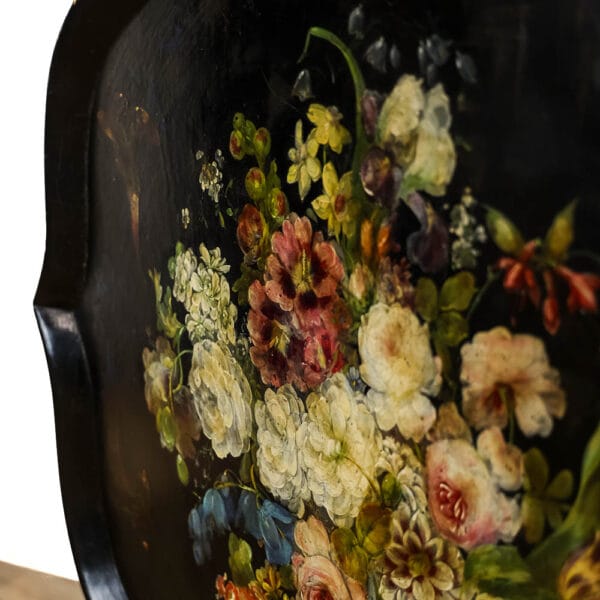 M-5659 Antique 19th Century Painted Tilt TopTable Penderyn Antiques (10)