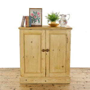 M-5605 Antique Victorian Pine Cupboard Penderyn Antiques (1)