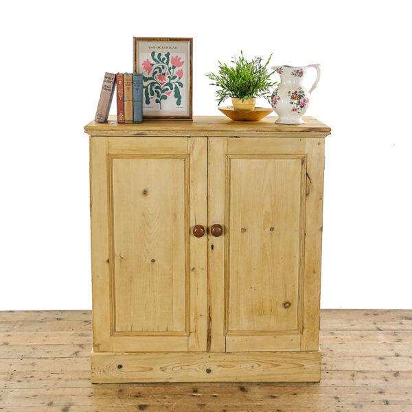 M-5605 Antique Victorian Pine Cupboard Penderyn Antiques (1)