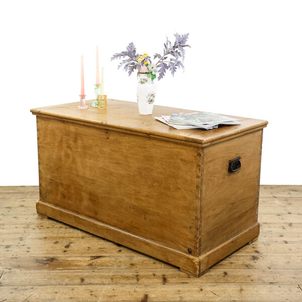 M-5722 Large Antique Pine Trunk Penderyn Antiques (1)