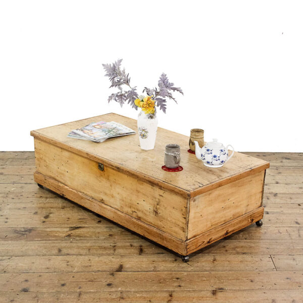 M-5782 Antique Pine Trunk Coffee Table Penderyn Antiques (1)