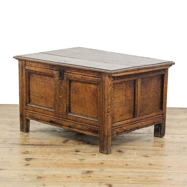 M-5805 Antique 17th Century Small Oak Coffer Penderyn Antiques (1)
