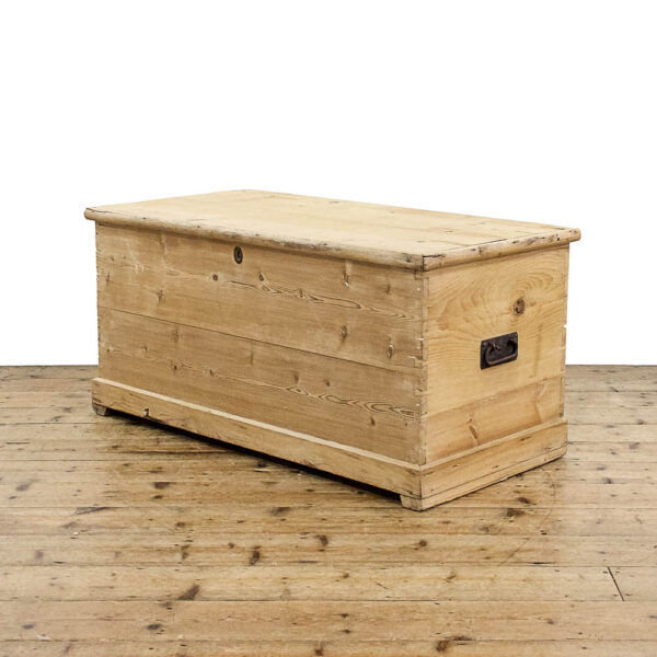 M-5642 Antique Pine Trunk Penderyn Antiques (1)