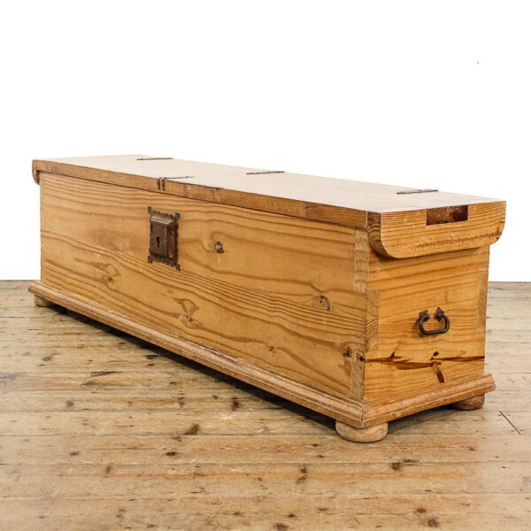 M-5784 Antique Pine Trunk Penderyn Antiques (1)