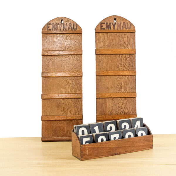 M-5888 Antique Welsh Hymn Board and Numbers Penderyn Antiques (1)