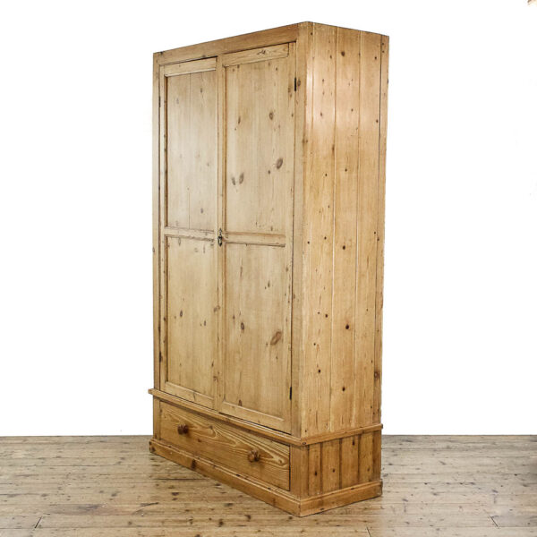 M-5880 Antique Pine Wardrobe Penderyn Antiques (1)