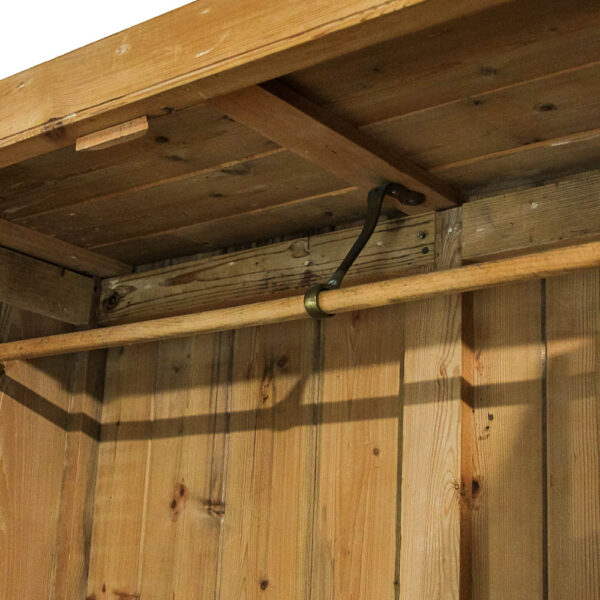 M-5880 Antique Pine Wardrobe Penderyn Antiques (3)