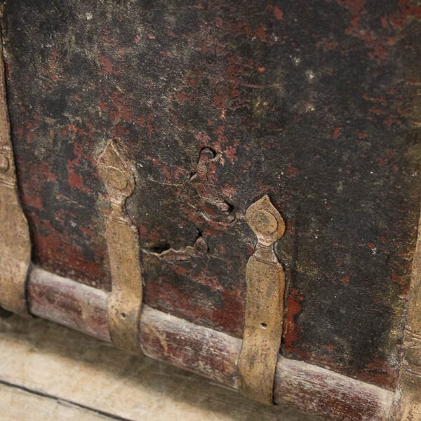 M-5955 Antique 19th century Iron Bound Trunk penderyn antiques (10)