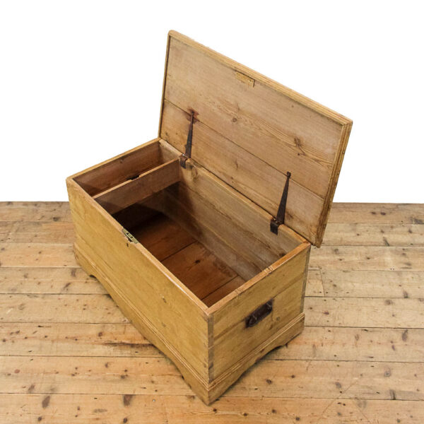 M-6001 Antique Victorian Pine Trunk penderyn antiques (6)