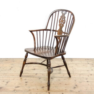 M-6134 Windsor armchair Penderyn antiques (1)