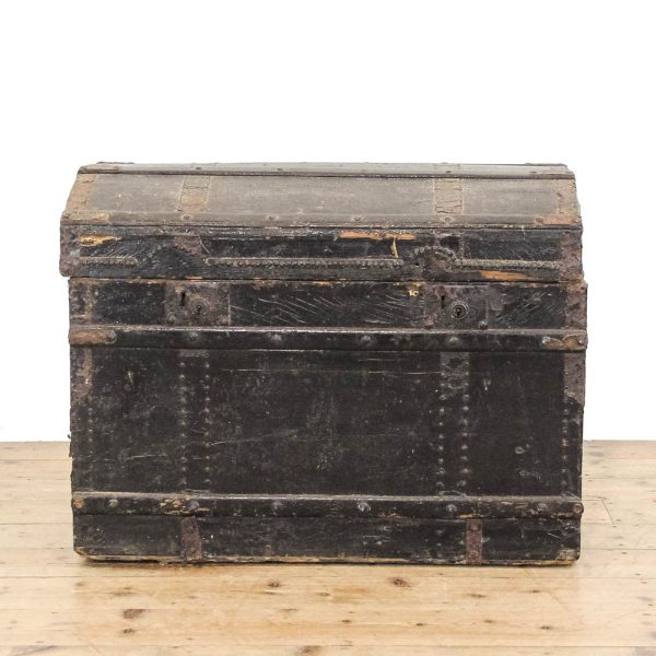 M-6353A Vintage Domed Trunk penderyn antiques (1)