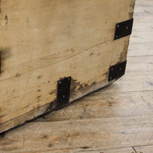 M-6444 Antique Pine Metal Bound Chest penderyn antiques (10)