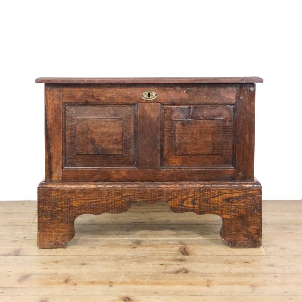 M-6527 Early 20th Century Oak Coffer Bach (2)