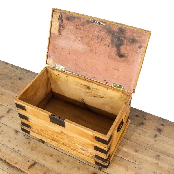 M-6648 Antique Small Pine Trunk (12)