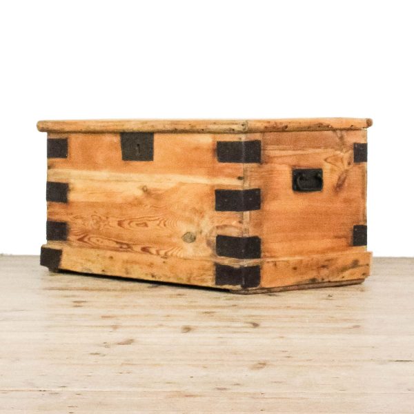 M-6648 Antique Small Pine Trunk (7)