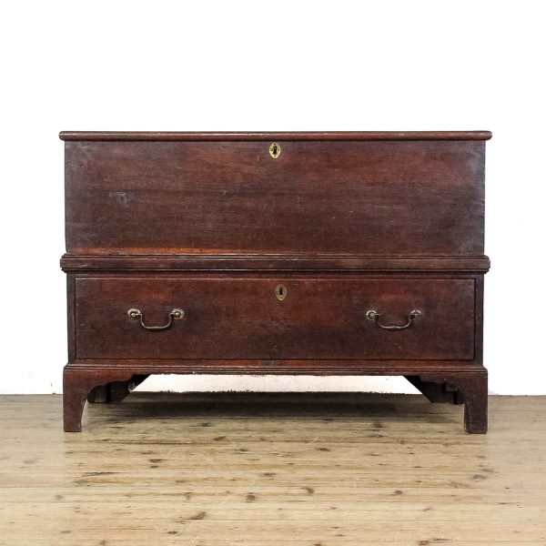 M-6662 Antique 18th Century Oak Coffer on Stand (8)