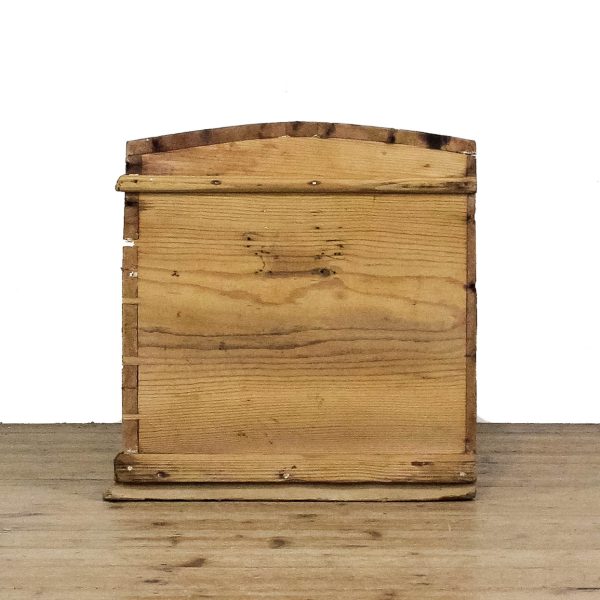 M-6664 Antique Pine Domed Top Trunk (4)
