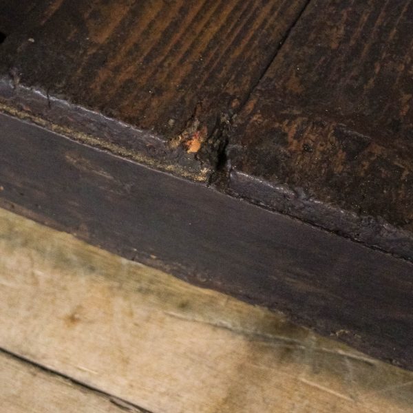 M-6654A Antique South Wales Oak Dresser Base (1)