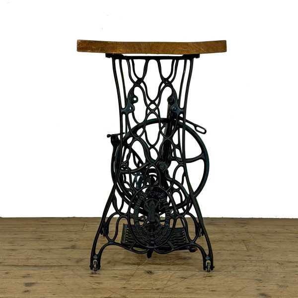 M-6668 Antique Singer Sewing Machine Table 4