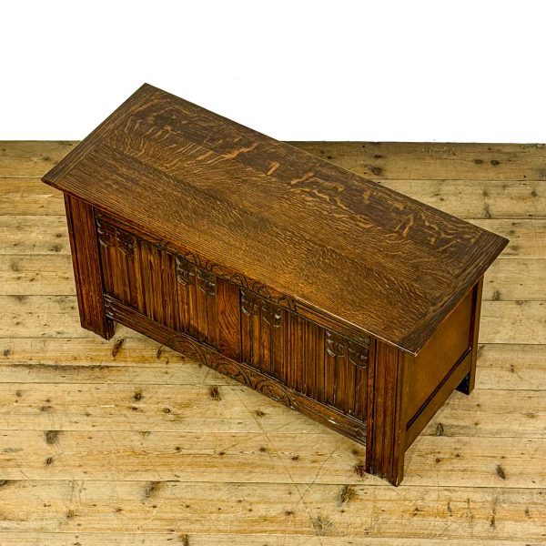 M-6860 Late 20th Century Oak Coffer (8)