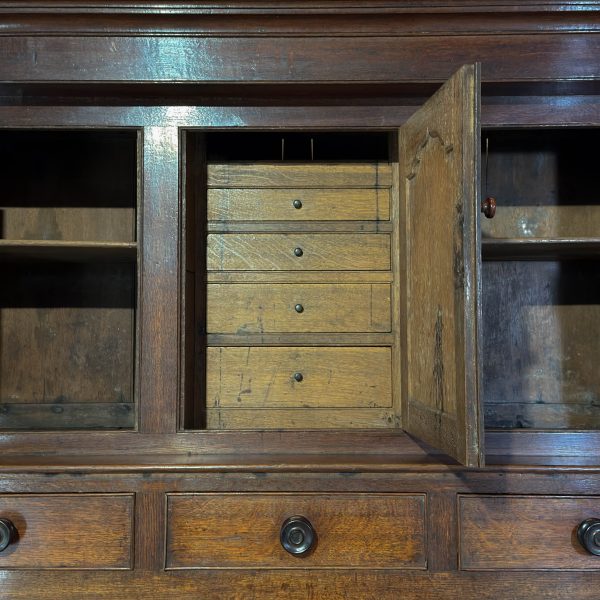 M-6910 Antique 18th Century Welsh Oak Cwpwrdd Deuddarn (10)