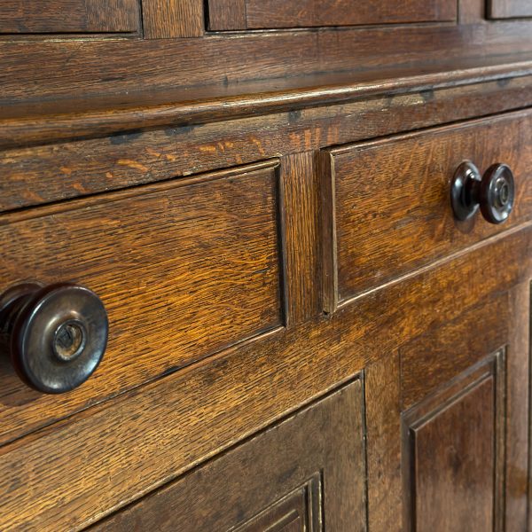 M-6910 Antique 18th Century Welsh Oak Cwpwrdd Deuddarn (8)
