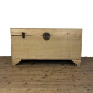 M-6810 Vintage Oriental Inspired Trunk (10)