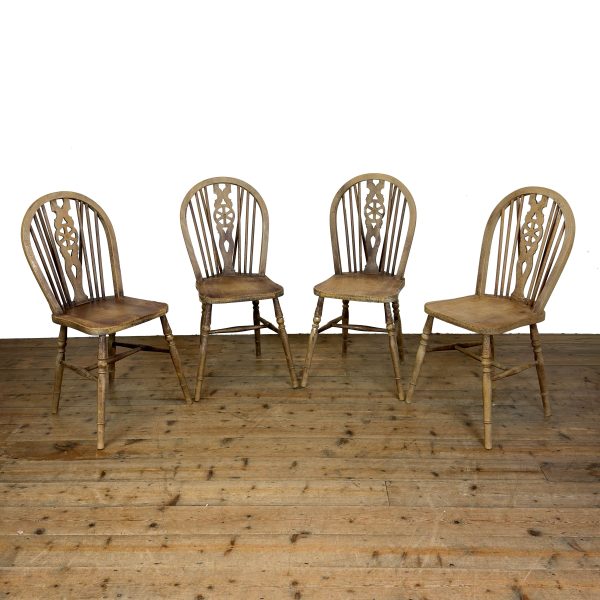 M-6862 Set of Four Wheelback Kitchen Chairs (2)