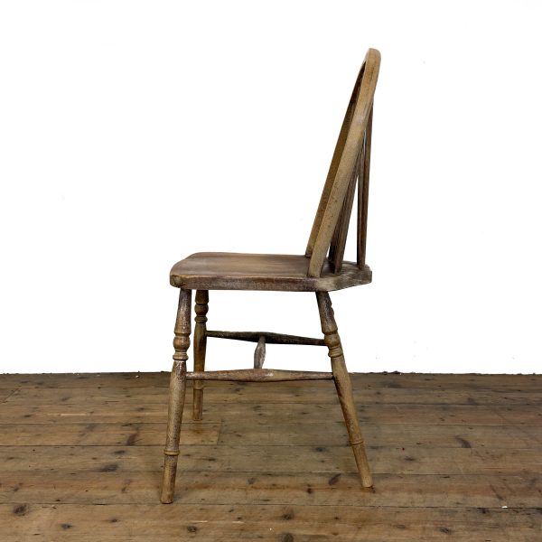 M-6862 Set of Four Wheelback Kitchen Chairs (7)