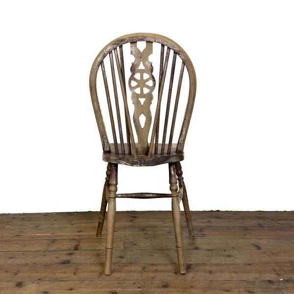 M-6862 Set of Four Wheelback Kitchen Chairs (8)
