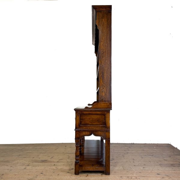 M-6920A Traditional Oak Potboard Dresser (1)