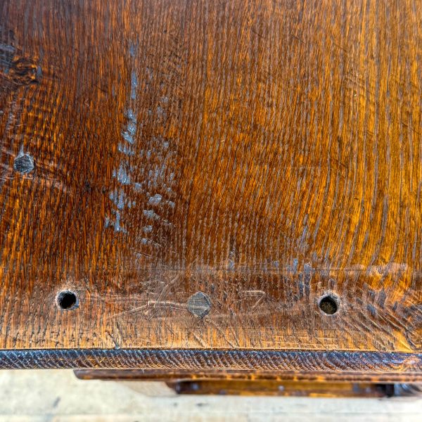 M-6920B Traditional Oak Dresser Base (8)